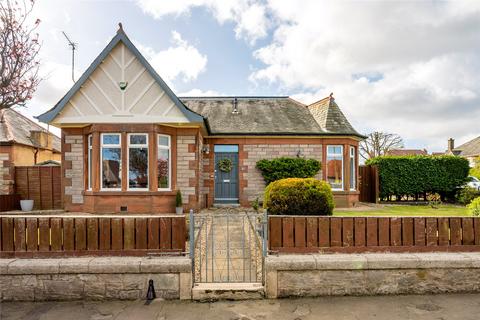 4 bed property, in Duddingston Road, £685,000