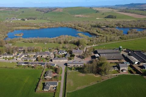 3 bed property, in Branton West Side Cottages, £250,000