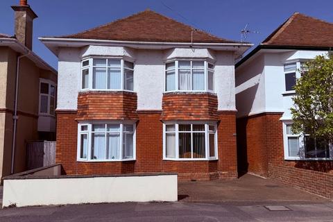 7 bed property, in Chatsworth Road, £500,000