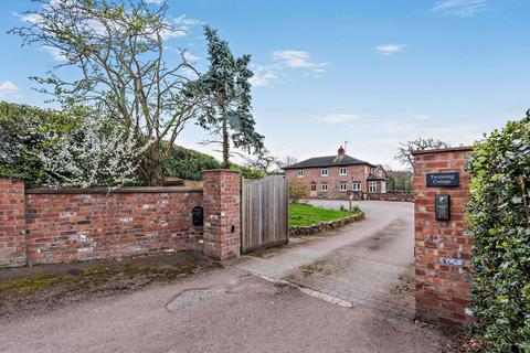 7 bed property, in Wrexham LL13, £995,000