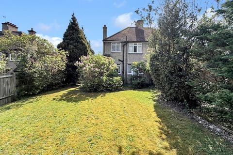 3 bed property, in Croydon CR2, £415,000