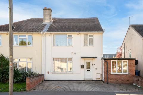 4 bed property, in Peverel Road, £450,000