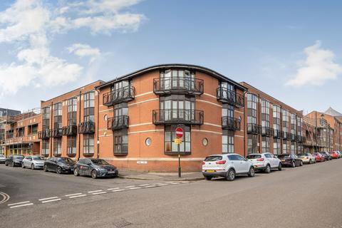 2 bed property, in Livery Street, £170,000