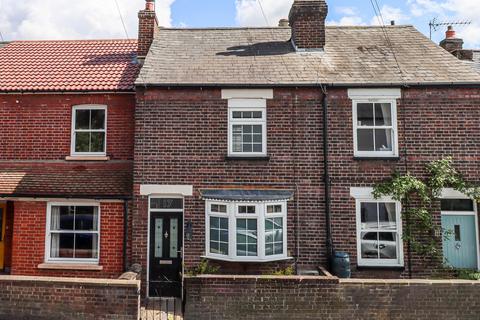 2 bed property, in Park Street, £550,000