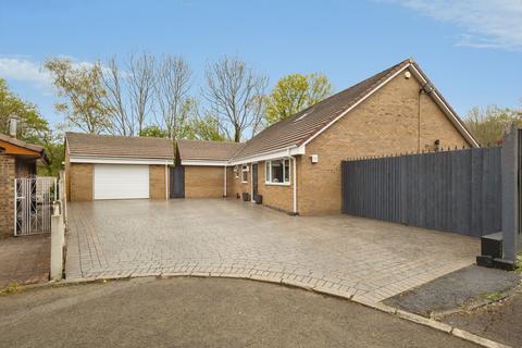 5 bed property, in Ashfield, £550,000