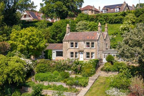 4 bed property, in Shepherds Walk, £1,750,000