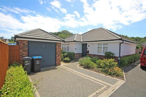 2 bed property, in Solent Road, £475,000
