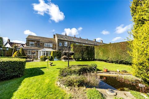 3 bed property, in Village Street, £480,000