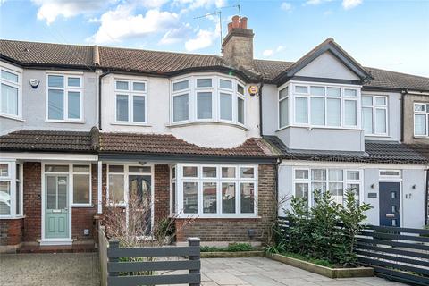 3 bed property, in Surbiton KT6, £595,000
