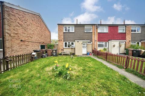 3 bed property, in Wauluds Bank Drive, £290,000