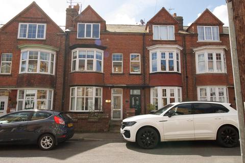 6 bed property, in Rutland Street, £240,000