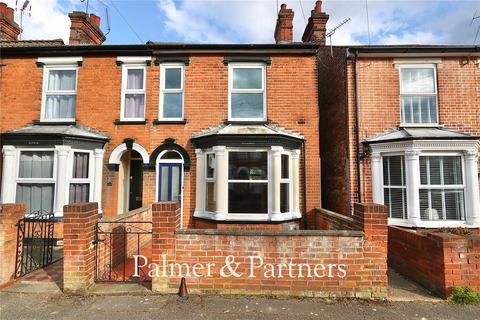 3 bed property, in Faraday Road, £200,000