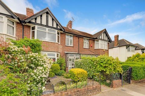 3 bed property, in Eastfields Road, £750,000