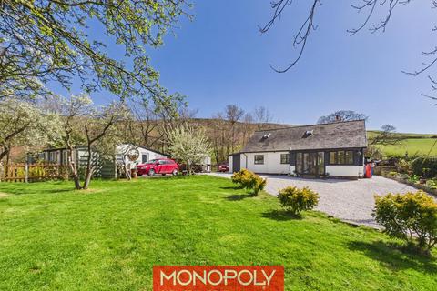 3 bed property, in Denbigh LL16, £550,000