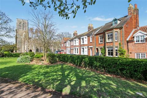 4 bed property, in Bartholomew Green, £750,000