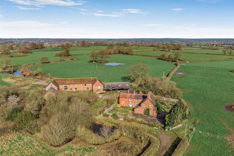 5 bed property, in Shawbury Road, £550,000