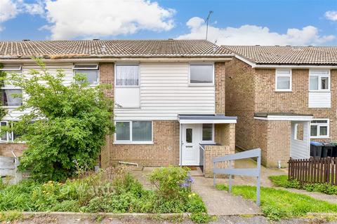 3 bed property, in Balcomb Crescent, £250,000