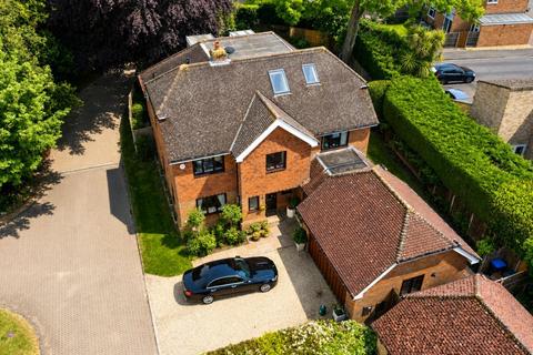 5 bed property, in Anners Close, £1,470,000