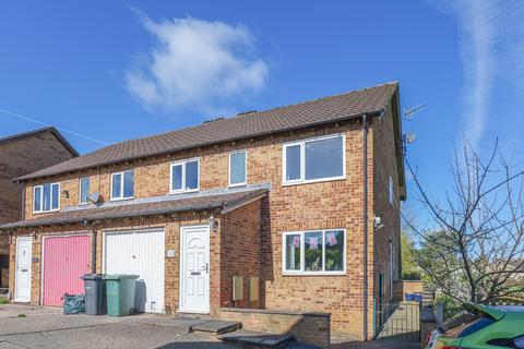 2 bed property, in Chadwell Springs, £101,000