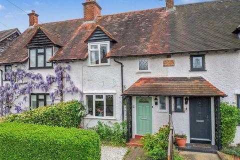 2 bed property, in Vale Road, £565,000