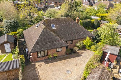 3 bed property, in West Ridge, £865,000