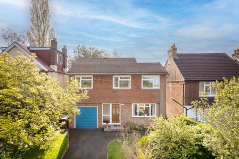 4 bed property, in Chaldon Road, £625,000