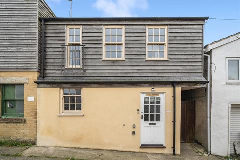 2 bed property, in Mermond Place, £255,000