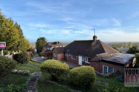4 bed property, in Springfield Passage, £500,000