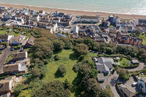 4 bed property, in Undercliff, £1,200,000
