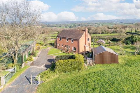 4 bed property, in Hopton Bank, £750,000