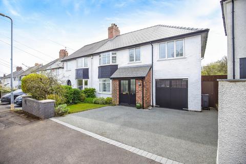 5 bed property, in Lon-Ysgubor, £625,000