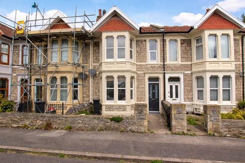 4 bed property, in Amberey Road, £239,950