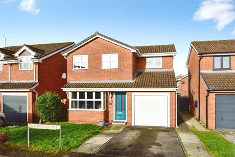 3 bed property, in Swallow Drive, £415,000