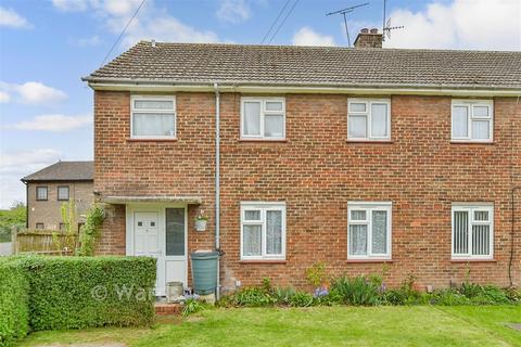 1 bed property, in Green Porch Close, £165,000