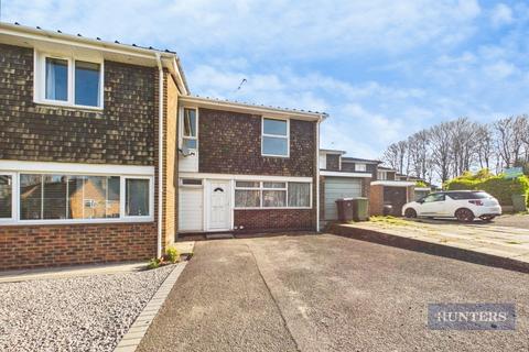 3 bed property, in Ebden Road, £330,000