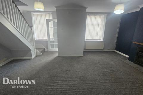 3 bed property, in Ferndale CF43 3, £110,000