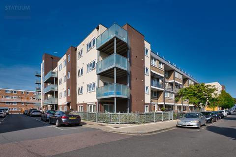 3 bed property, in Wearmouth House, £395,000