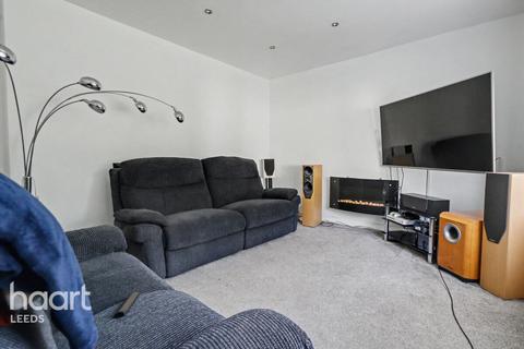 3 bed property, in Butt Lane, £300,000