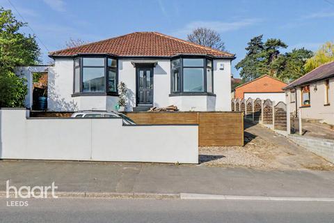 3 bed property, in Butt Lane, £300,000
