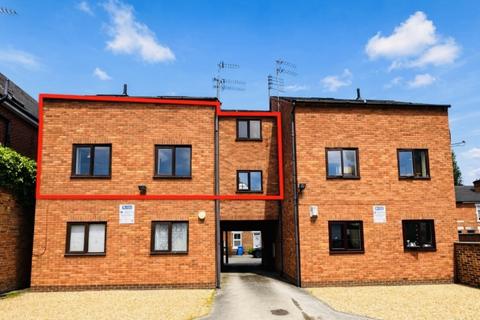 2 bed property, in Markeaton Street, £115,000