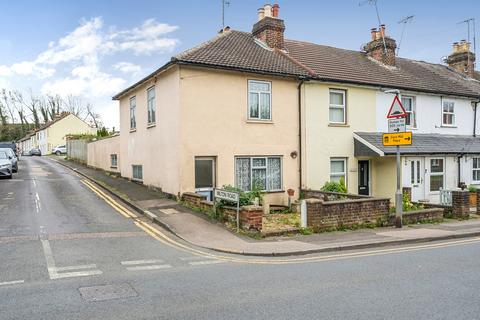 2 bed property, in London Road, £350,000