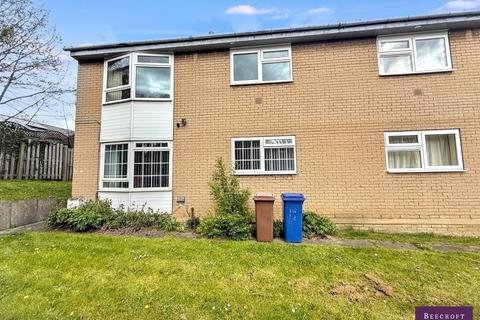 2 bed property, in Roundwood Court, £75,000