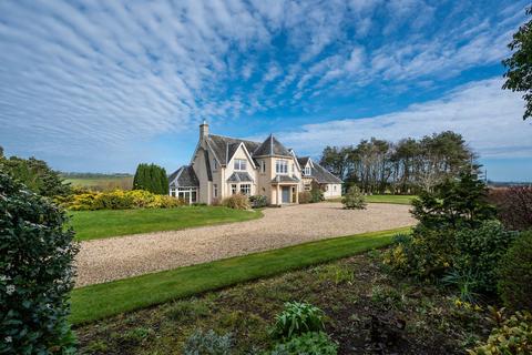 6 bed property, in Goshielaw, £945,000