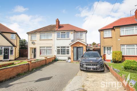 3 bed property, in Seaton Road, £650,000