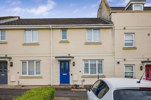 3 bed property, in Clearwell Gardens, £290,000