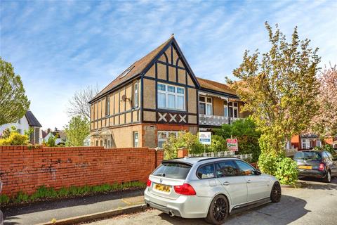 5 bed property, in Iorwerth Avenue, £350,000