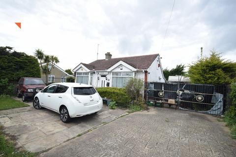 3 bed property, in St Johns Road, £215,000