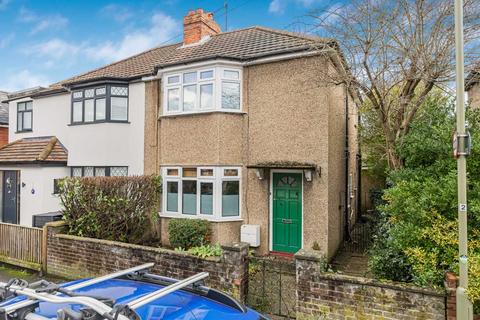3 bed property, in Niagara Road, £600,000