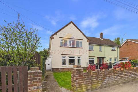 3 bed property, in Byng Crescent, £350,000