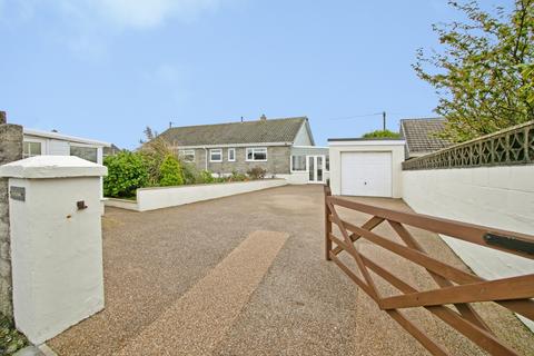 4 bed property, in Highfield Road, £550,000